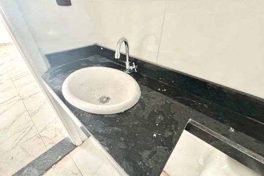 Banheiro de apartamento para alugar com 3 quartos, 60m² em Vila Guilhermina, São Paulo