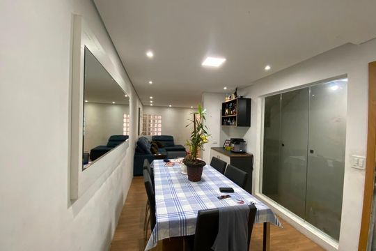Casa para alugar com 2 quartos, 75m² em Vila Miranda, Itaquaquecetuba