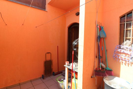 Quintal de casa à venda com 2 quartos, 180m² em Vila Santana, São Paulo