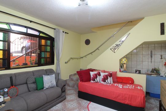 Casa à venda com 2 quartos, 180m² em Vila Santana, São Paulo