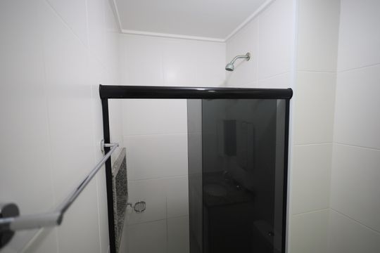 Banheiro 2 de apartamento para alugar com 3 quartos, 90m² em Centro, Osasco