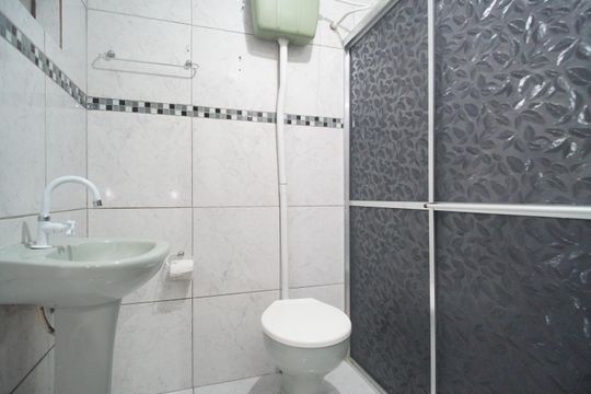 Banheiro de casa para alugar com 2 quartos, 52m² em Boa Vista, São Leopoldo