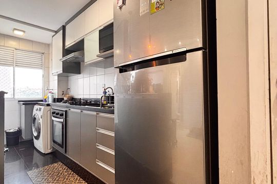 Cozinha de apartamento à venda com 2 quartos, 49m² em Conceicao, Osasco