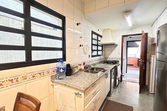 Casa à venda com 3 quartos, 317m² em Jardim Santo Amaro, São Paulo