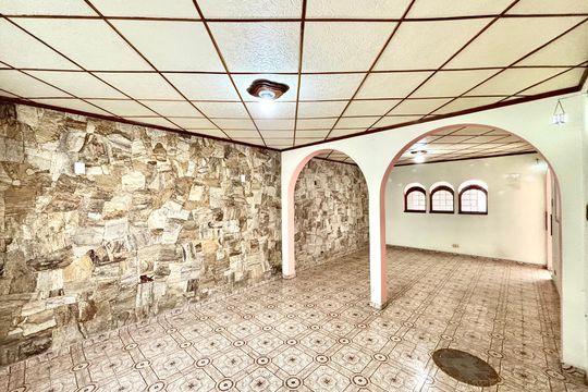 Casa para alugar com 1 quarto, 80m² em Vila Nhocuné, São Paulo