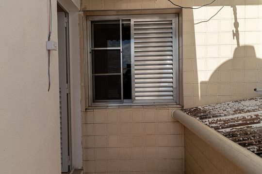 Área externa de casa para alugar com 3 quartos, 80m² em Vila Nhocuné, São Paulo
