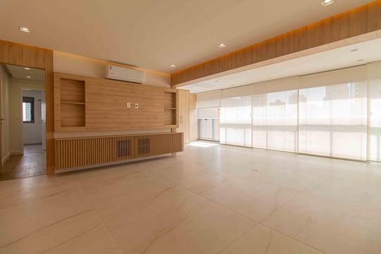 Sala de apartamento à venda com 3 quartos, 146m² em Chácara Klabin, São Paulo