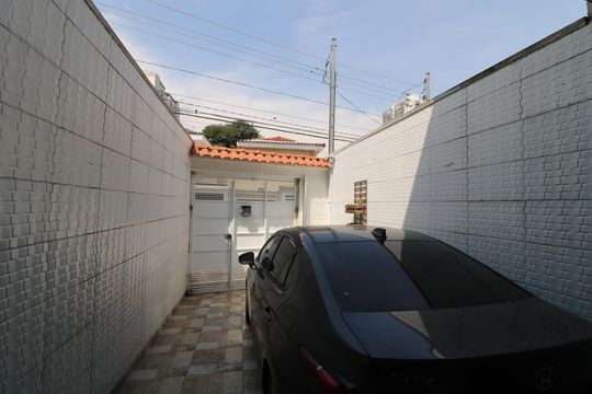 Garagem de casa à venda com 3 quartos, 104m² em Vila Santa Clara, São Paulo