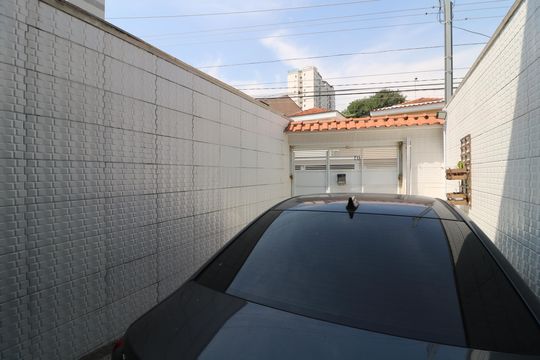 Garagem de casa à venda com 3 quartos, 104m² em Vila Santa Clara, São Paulo
