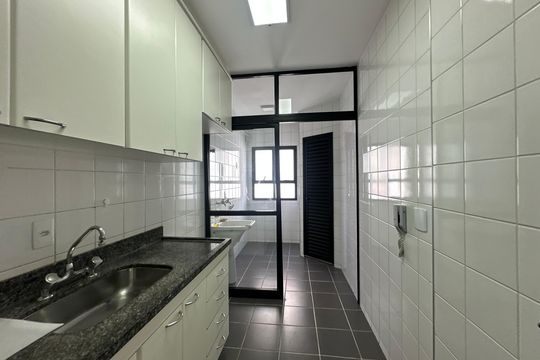 Cozinha de apartamento para alugar com 3 quartos, 84m² em Alphaville, Barueri