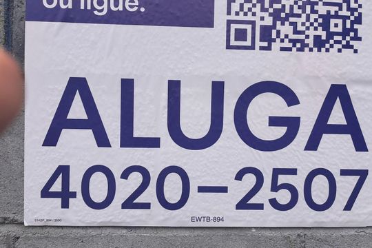 Placa código EWTB-894 de apartamento para alugar com 2 quartos, 48m² em Conceição, Diadema