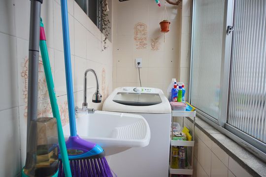 Área de Serviço de apartamento à venda com 3 quartos, 63m² em São Sebastião, Porto Alegre