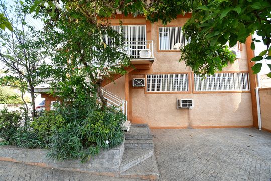 Fachada de casa para alugar com 4 quartos, 900m² em Nova Campinas, Campinas