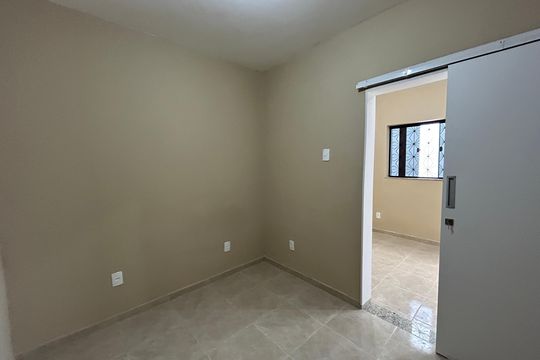 Quarto de casa para alugar com 1 quarto, 35m² em Madureira, Rio de Janeiro