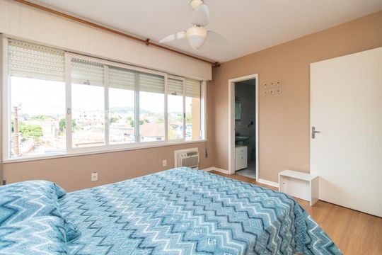 Quarto 2 de apartamento à venda com 2 quartos, 79m² em Medianeira, Porto Alegre