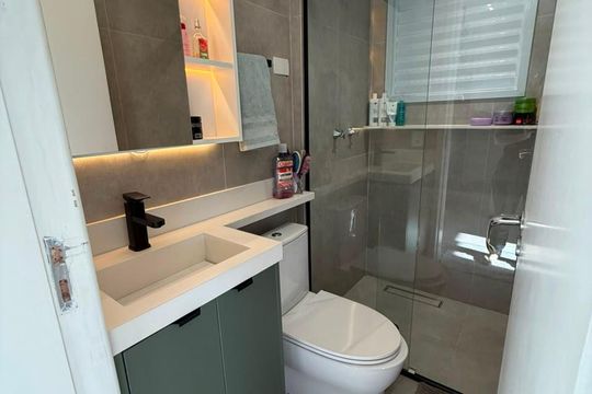 Banheiro de apartamento para alugar com 2 quartos, 43m² em Vila Yolanda, Osasco