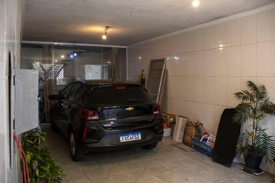 Garagem de casa à venda com 6 quartos, 135m² em Jardim Nossa Senhora do Carmo, São Paulo