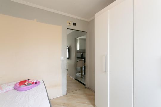 Quarto 1  de apartamento para alugar com 2 quartos, 50m² em Conjunto Residencial José Bonifácio, São Paulo