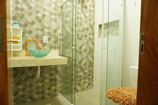 Quarto 1 Suíte - Banheiro de casa para alugar com 2 quartos, 90m² em Centro, São Carlos