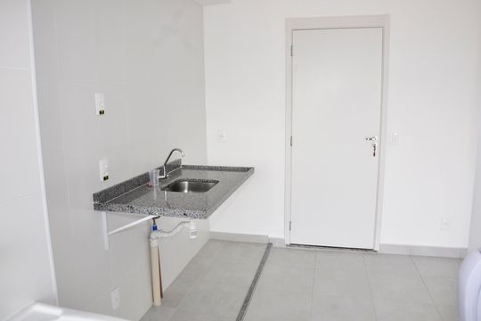 Detalhe - Cozinha Americana de apartamento para alugar com 2 quartos, 50m² em Vila Santa Edwiges, São Paulo