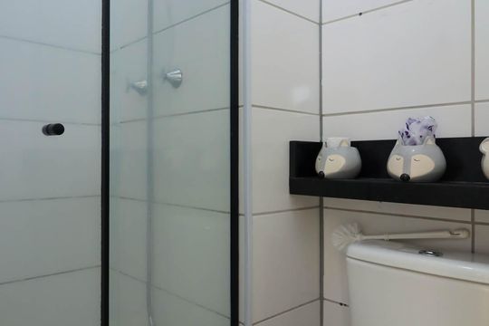 Banheiro de apartamento à venda com 2 quartos, 40m² em Vila Plana, São Paulo