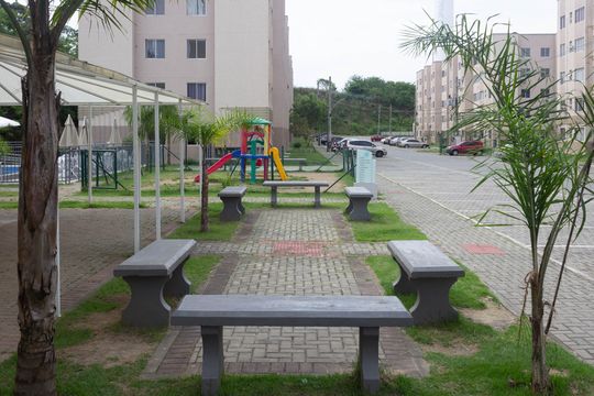 Área comum de apartamento para alugar com 2 quartos, 41m² em Santa Cruz, Rio de Janeiro
