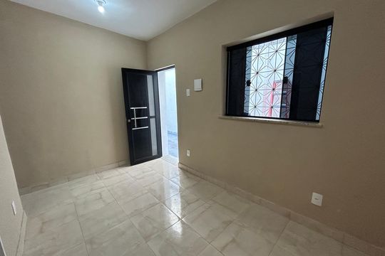 Sala de casa para alugar com 1 quarto, 35m² em Madureira, Rio de Janeiro