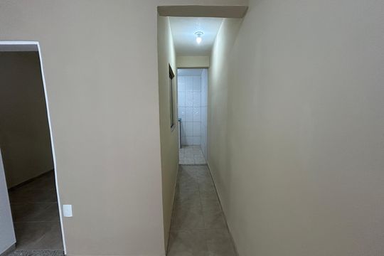 Corredor de casa para alugar com 1 quarto, 35m² em Madureira, Rio de Janeiro