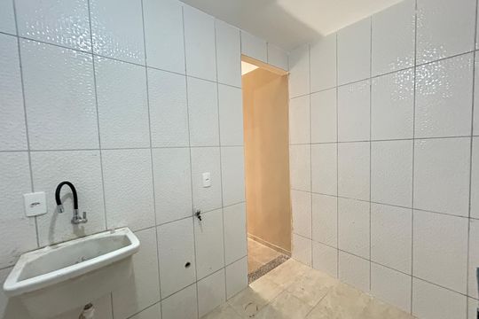 Cozinha e Área de Serviço de casa para alugar com 1 quarto, 35m² em Madureira, Rio de Janeiro