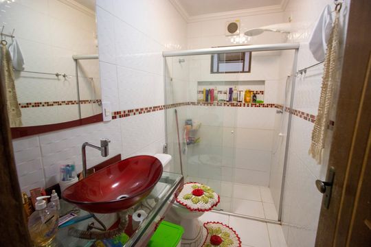 Casa à venda com 4 quartos, 112m² em Conjunto E, Brasília