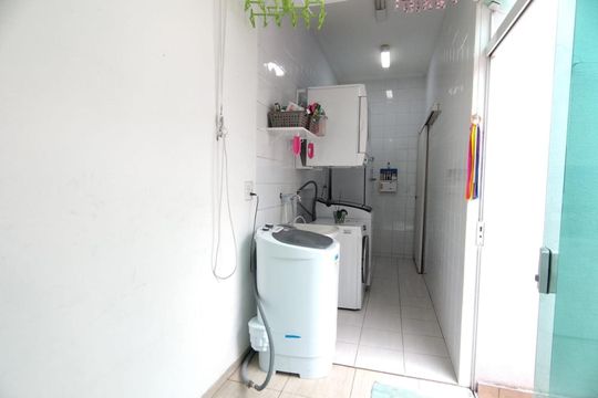 Área de serviço de casa à venda com 3 quartos, 271m² em Santo Antônio, São Caetano do Sul