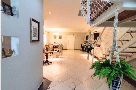 Casa à venda com 3 quartos, 271m² em Santo Antônio, São Caetano do Sul