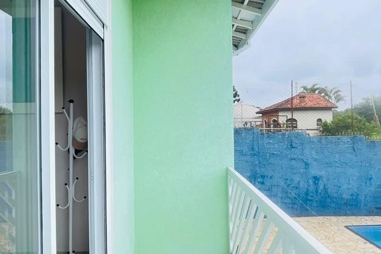 Varanda de casa para alugar com 3 quartos, 500m² em Jardim Sao Luiz (caucaia do Alto), Cotia
