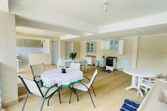 Área privativa de casa para alugar com 3 quartos, 500m² em Jardim Sao Luiz (caucaia do Alto), Cotia