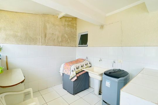 Área de Serviço de casa para alugar com 3 quartos, 500m² em Jardim Sao Luiz (caucaia do Alto), Cotia
