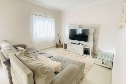 Sala de casa para alugar com 3 quartos, 500m² em Jardim Sao Luiz (caucaia do Alto), Cotia