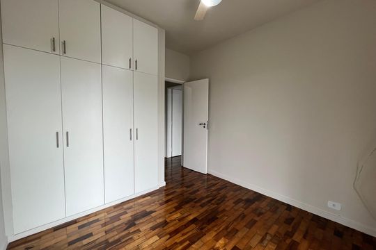 Quarto de apartamento para alugar com 2 quartos, 102m² em Barra da Tijuca, Rio de Janeiro