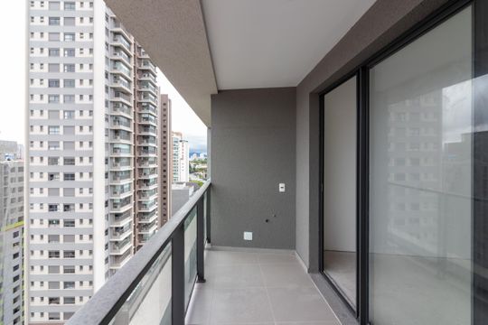 Sacada de kitnet/studio à venda com 1 quarto, 31m² em Pinheiros, São Paulo
