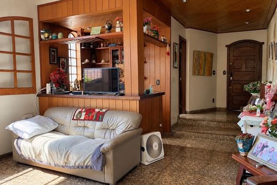 Sala 2 de casa para alugar com 3 quartos, 386m² em Palmares, Belo Horizonte