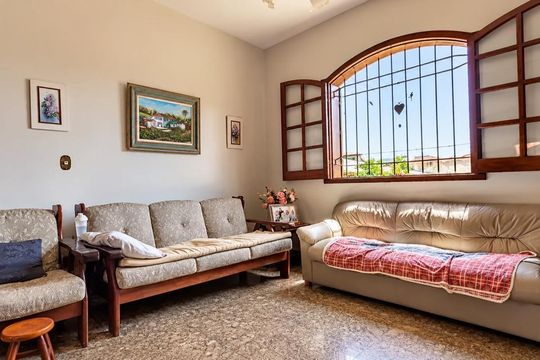 Casa para alugar com 3 quartos, 386m² em Palmares, Belo Horizonte