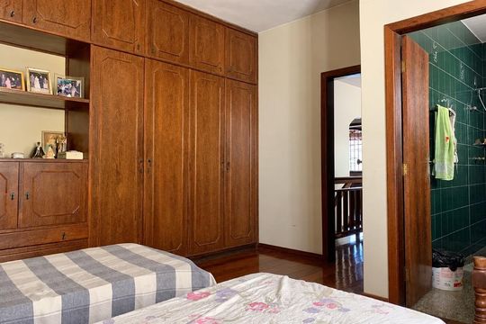 Suíte de casa para alugar com 3 quartos, 386m² em Palmares, Belo Horizonte