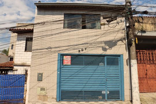 Fachada de casa à venda com 3 quartos, 89m² em Jardim Rodolfo Pirani, São Paulo
