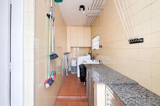 Área de Serviço de casa à venda com 2 quartos, 116m² em Jardim Andrea Demarchi, São Bernardo do Campo