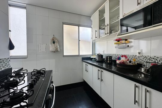 Cozinha de apartamento à venda com 3 quartos, 148m² em Copacabana, Belo Horizonte