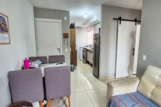Sala de apartamento à venda com 2 quartos, 43m² em Cordovil, Rio de Janeiro