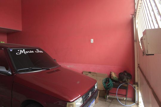 Garagem de casa à venda com 3 quartos, 200m² em Jardim Cumbica, Guarulhos
