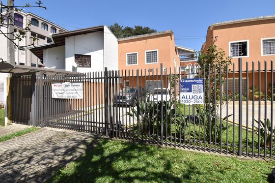 Placa de apartamento para alugar com 1 quarto, 45m² em Bacacheri, Curitiba