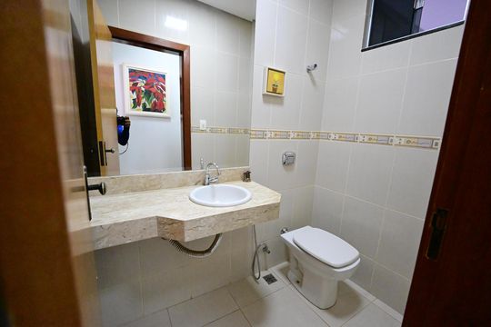 Casa de Condomínio à venda com 3 quartos, 247m² em Portal do Sol 2, Goiânia
