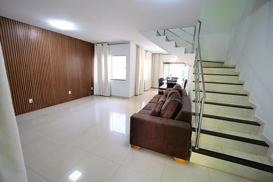 Casa de Condomínio à venda com 3 quartos, 247m² em Portal do Sol 2, Goiânia