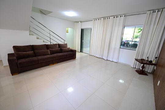 Casa de Condomínio à venda com 3 quartos, 247m² em Portal do Sol 2, Goiânia